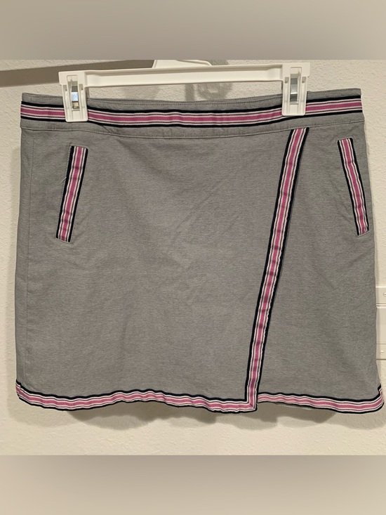 Lady Hagen Dresses & Skirts - Lady Hagen Golf Skort, Skirt w/built in shorts and pockets, Sz 12